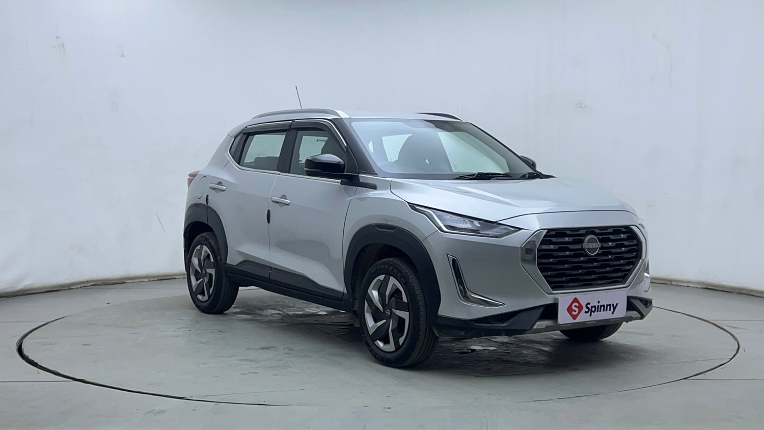 Used 2023 Nissan Magnite XL Petrol Manual exterior RIGHT FRONT CORNER VIEW