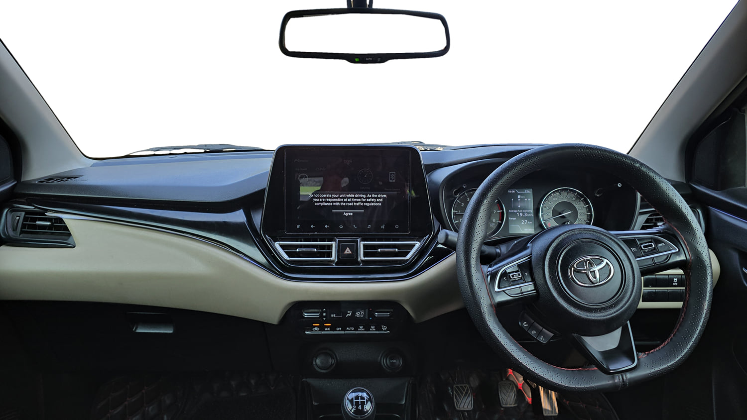 Used 2023 Toyota Glanza V Petrol Manual interior DASHBOARD VIEW