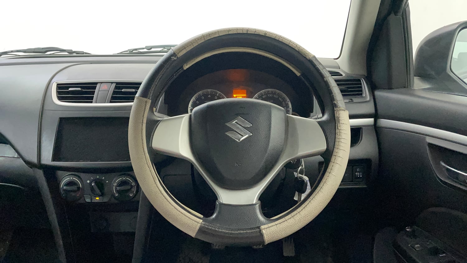 Used 2012 Maruti Suzuki Swift VXi Petrol Manual interior STEERING VIEW