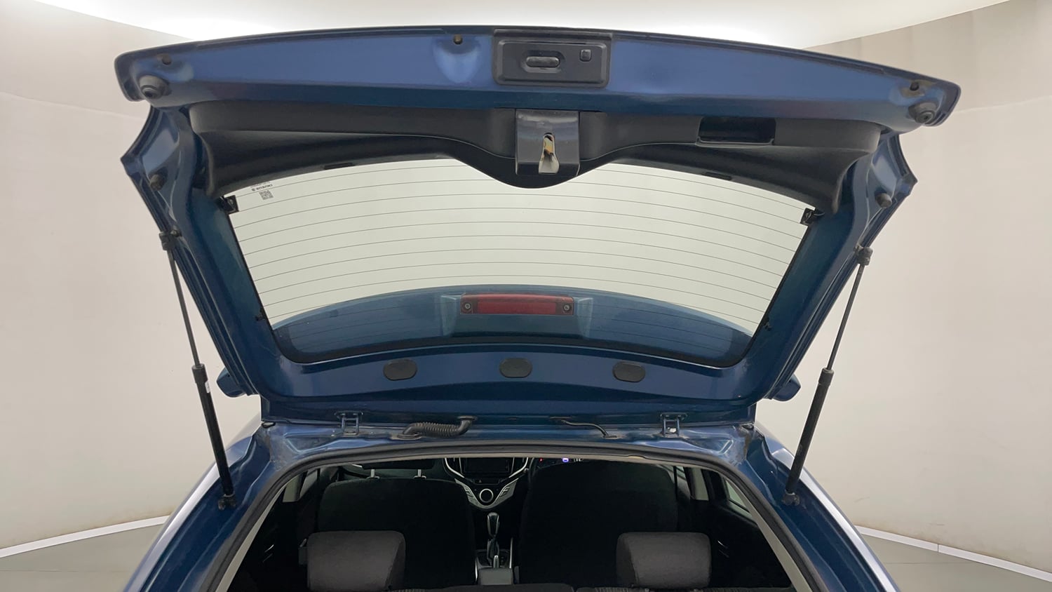 Used 2018 Maruti Suzuki Baleno Alpha 1.2 AT Petrol Automatic interior DICKY DOOR OPEN VIEW