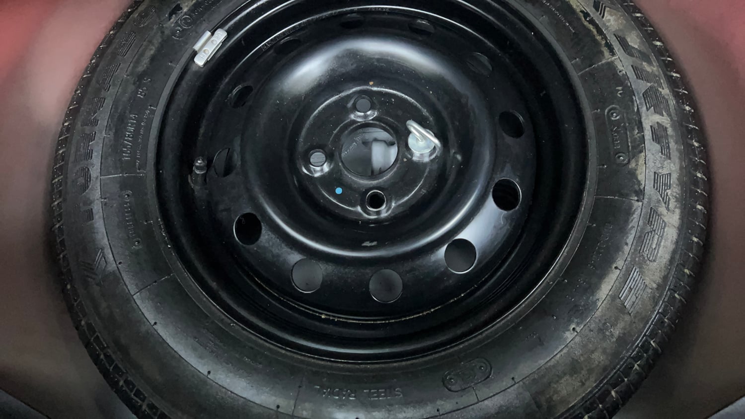 Used 2014 Maruti Suzuki Swift VXi Petrol Manual tyres SPARE TYRE VIEW