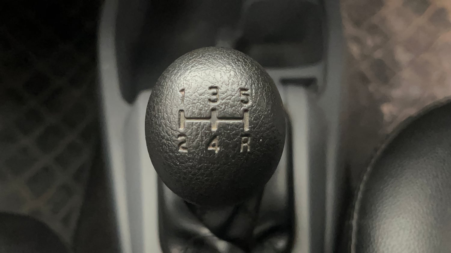 Used 2015 Maruti Suzuki Alto 800 Lxi Petrol Manual interior GEAR  KNOB VIEW