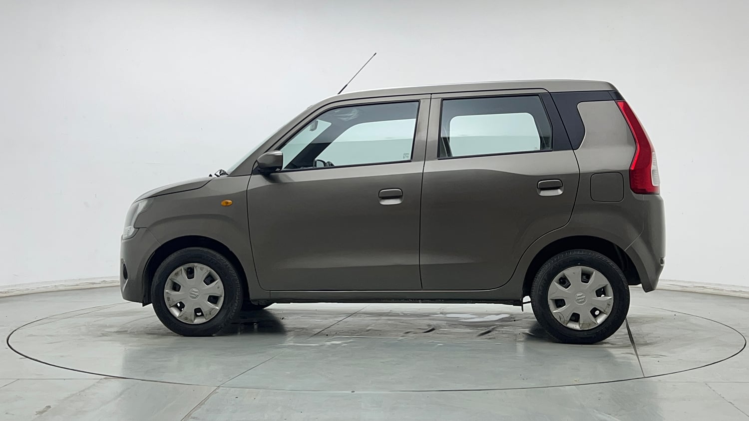 Used 2019 Maruti Suzuki Wagon R 1.0 VXi 1.0 Petrol Manual exterior LEFT SIDE VIEW