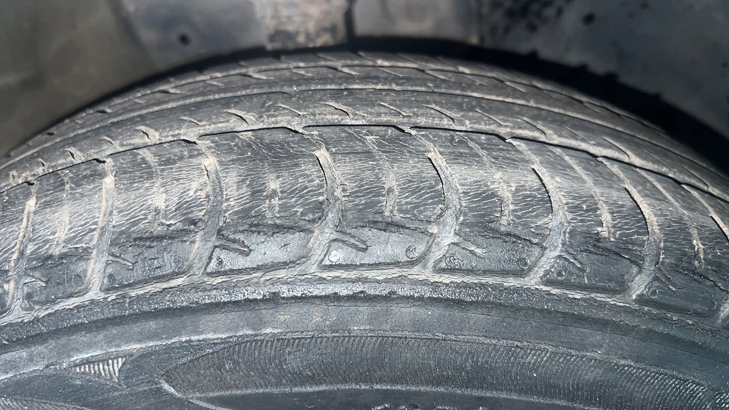 Used 2021 Maruti Suzuki Wagon R 1.0 VXi 1.0 Petrol Manual tyres RIGHT FRONT TYRE TREAD VIEW