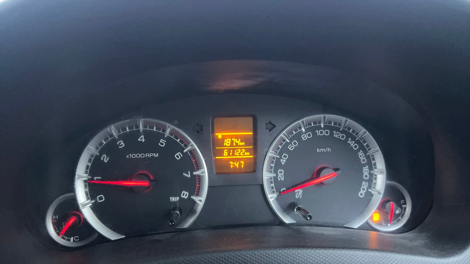 Used 2015 Maruti Suzuki Swift VXi Petrol Manual interior CLUSTERMETER VIEW