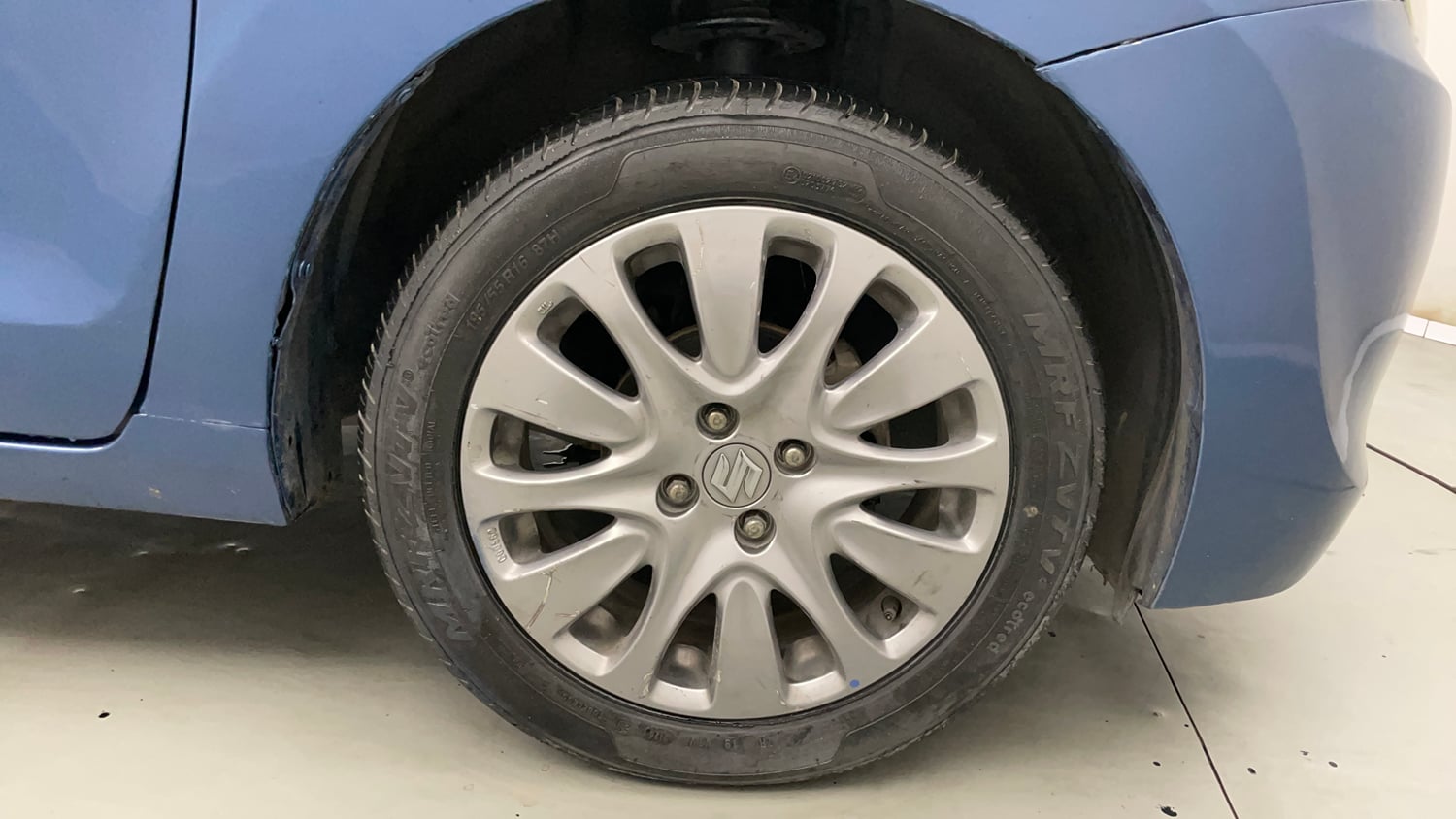 Used 2018 Maruti Suzuki Baleno Alpha 1.2 AT Petrol Automatic tyres RIGHT FRONT TYRE RIM VIEW