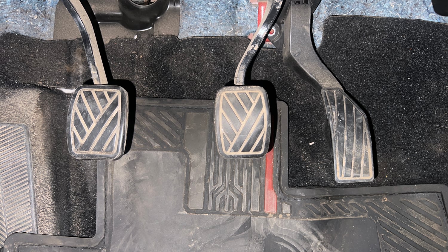 Used 2023 Maruti Suzuki Brezza Zxi Dual Tone Petrol Manual interior PEDALS VIEW