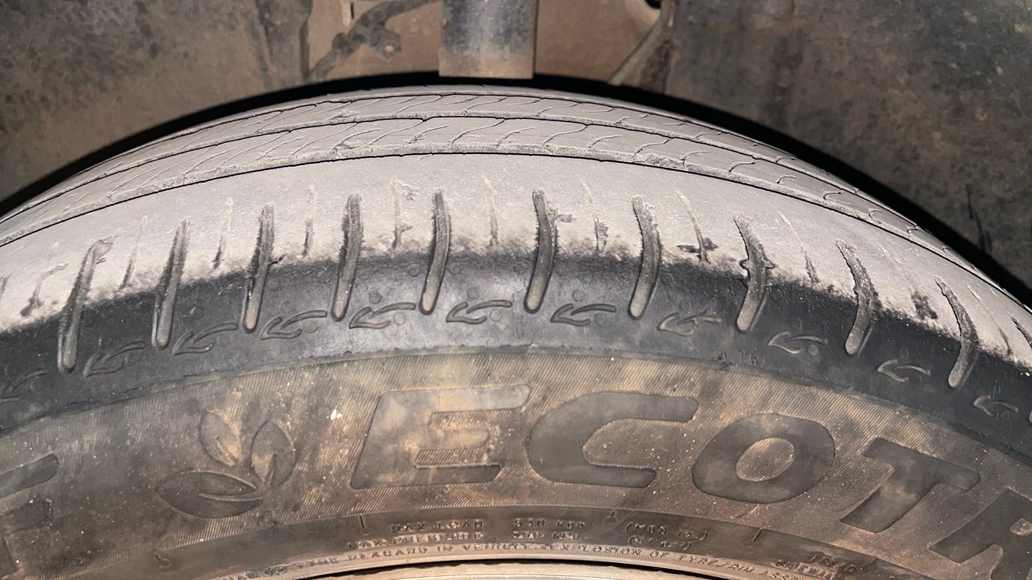 Used 2024 Tata Altroz XM Plus (S) Petrol Manual tyres LEFT FRONT TYRE TREAD VIEW