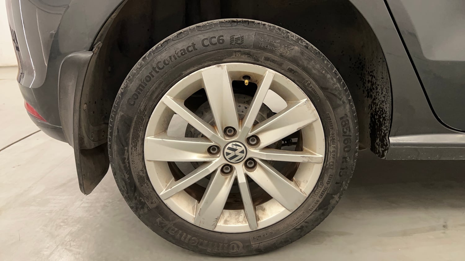 Used 2016 Volkswagen Polo Highline1.2L (P) Petrol Manual tyres RIGHT REAR TYRE RIM VIEW