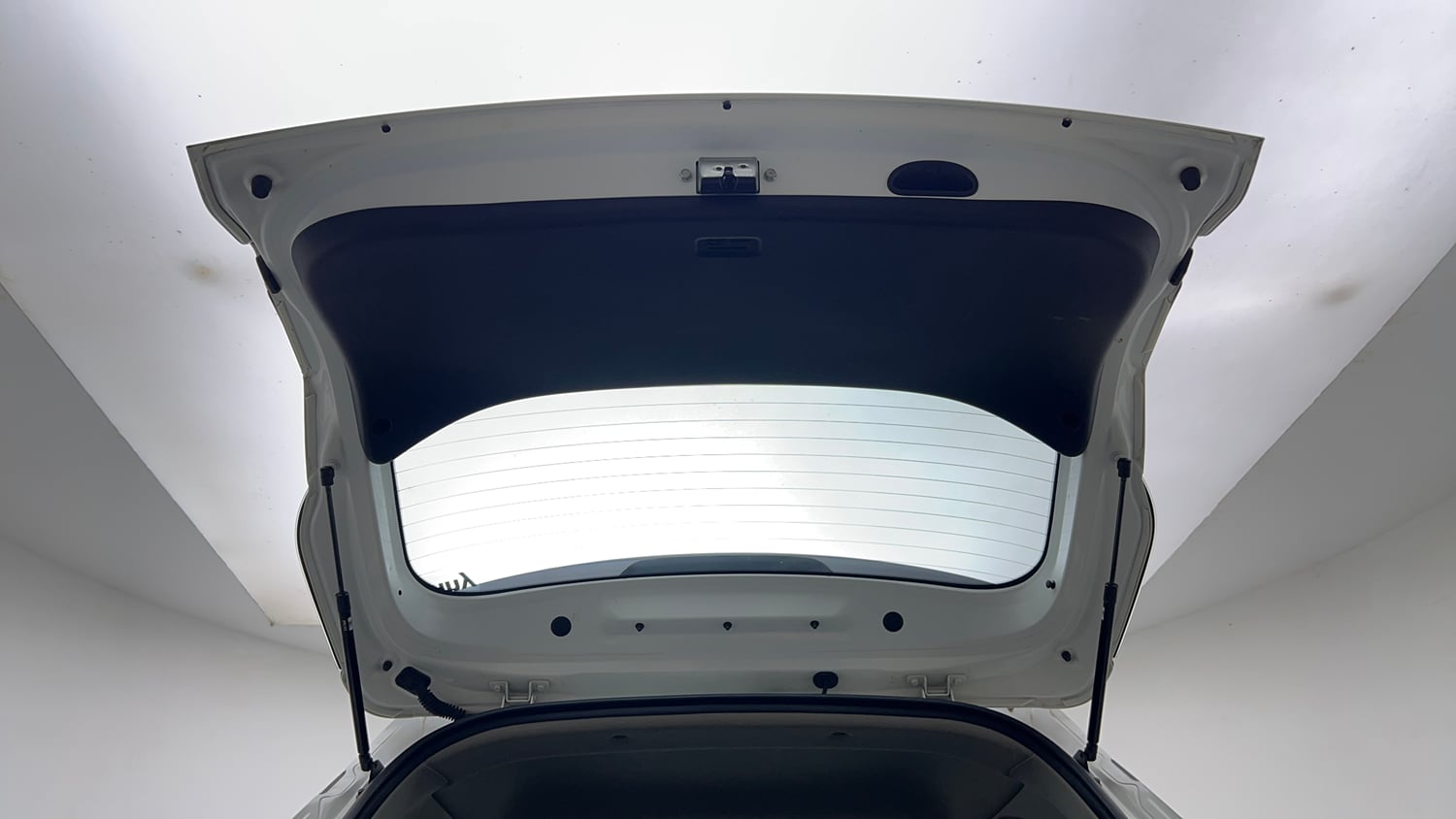 Used 2023 Kia Seltos GTX Plus 1.4 DCT Petrol Automatic interior DICKY DOOR OPEN VIEW