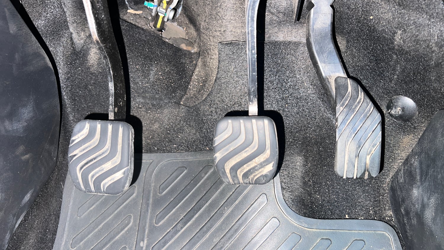 Used 2022 Nissan Magnite XV Petrol Manual interior PEDALS VIEW