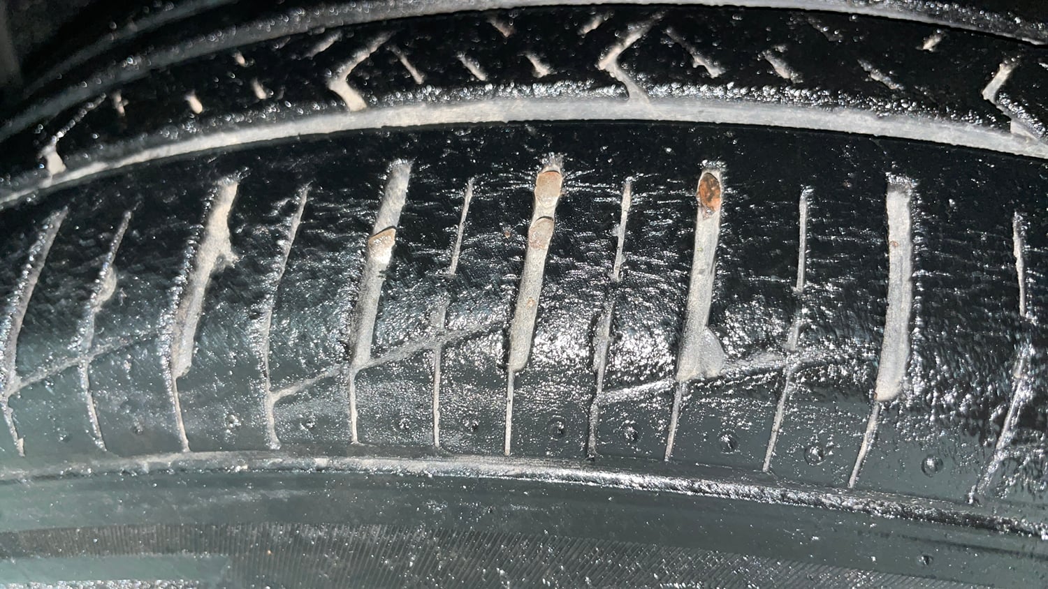 Used 2022 Maruti Suzuki Wagon R ZXI 1.2 Petrol Manual tyres LEFT FRONT TYRE TREAD VIEW