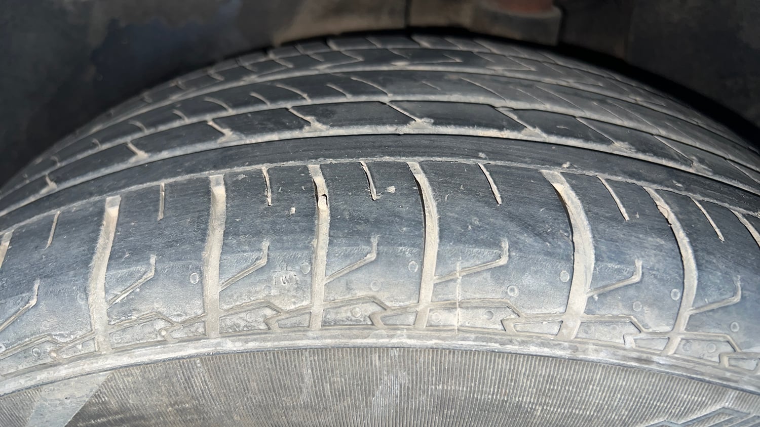 Used 2017 Hyundai Creta 1.6 SX Plus AT Petrol Petrol Automatic tyres LEFT REAR TYRE TREAD VIEW