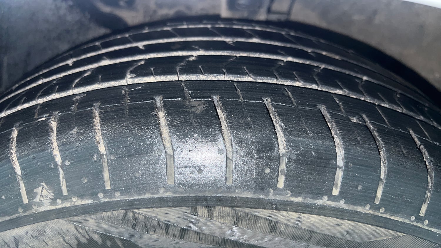 Used 2024 Hyundai Verna SX 1.5 Petrol MT Petrol Manual tyres LEFT FRONT TYRE TREAD VIEW