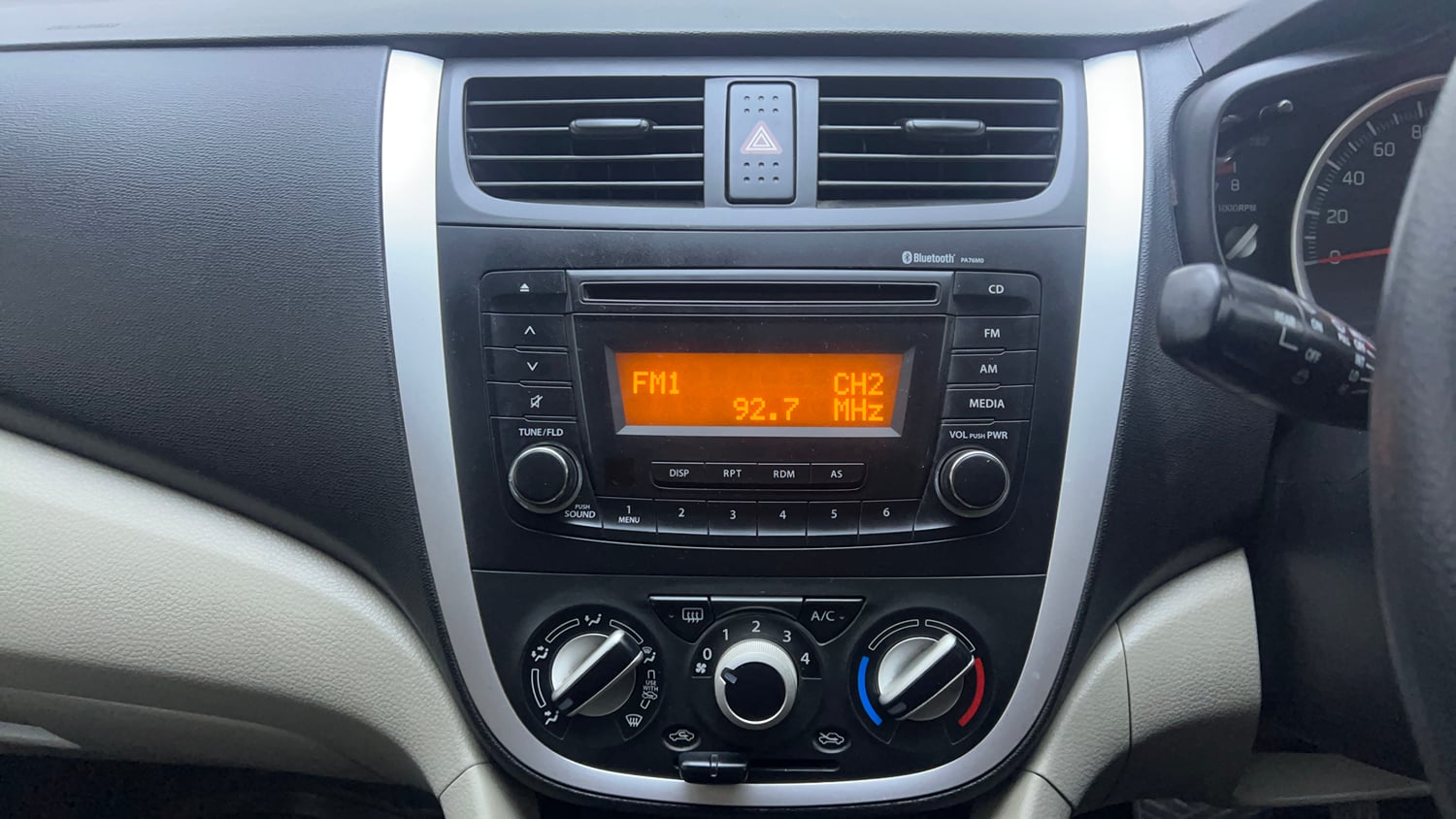 Used 2017 Maruti Suzuki Celerio ZXI (O) AMT Petrol Automatic interior MUSIC SYSTEM & AC CONTROL VIEW