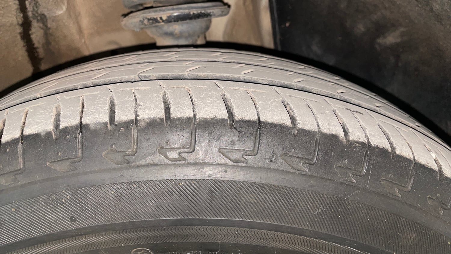 Used 2022 Maruti Suzuki Ignis Zeta 1.2 MT Petrol Manual tyres RIGHT FRONT TYRE TREAD VIEW