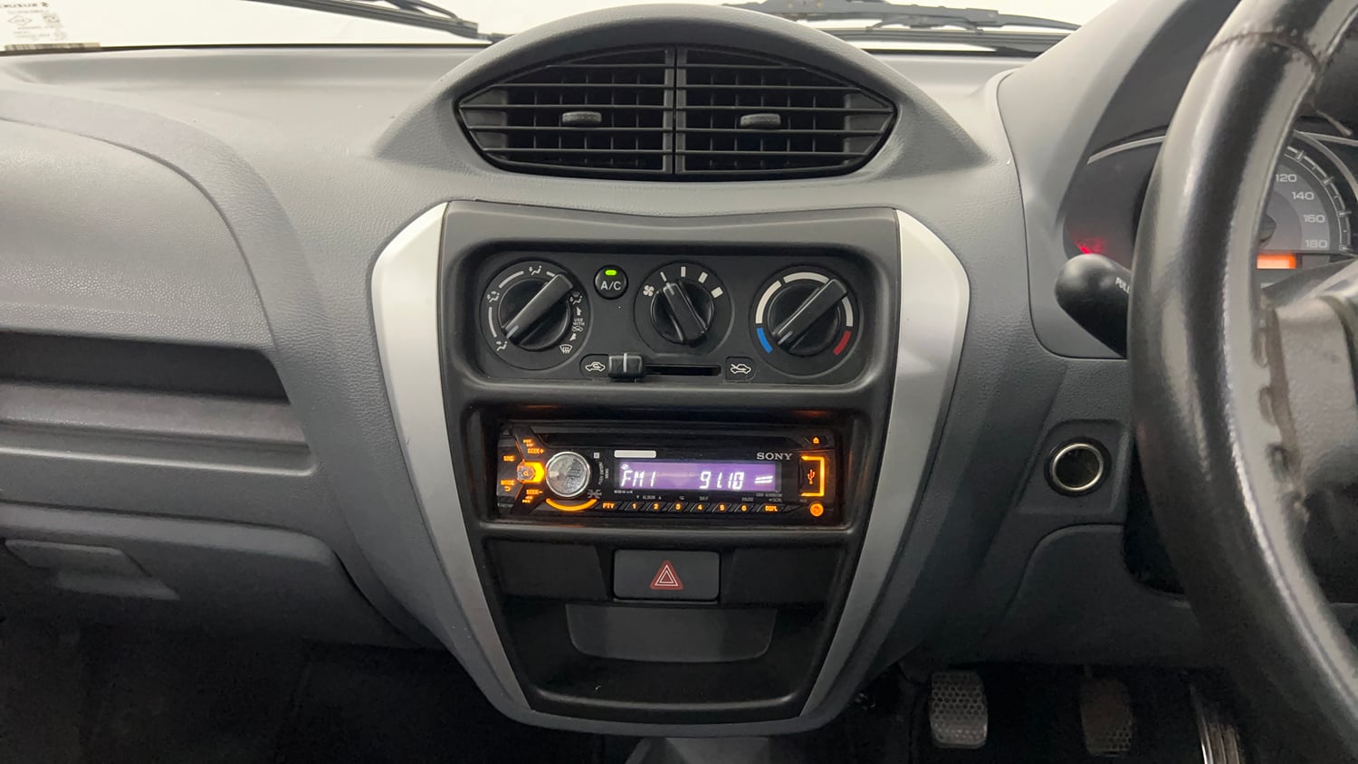 Used 2014 Maruti Suzuki Alto 800 Lxi CNG Cng Manual interior MUSIC SYSTEM & AC CONTROL VIEW