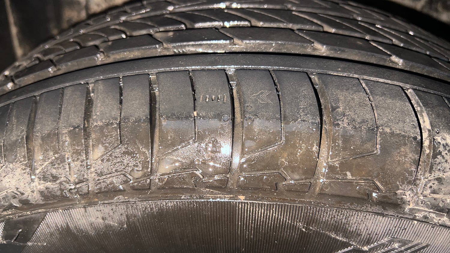 Used 2018 Maruti Suzuki S-Cross Zeta 1.3 Diesel Manual tyres LEFT FRONT TYRE TREAD VIEW