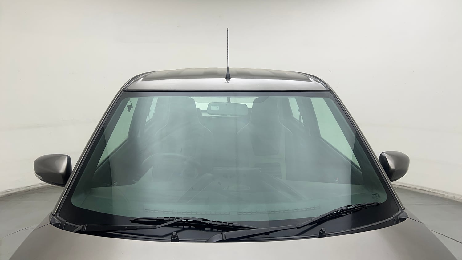 Used 2021 Maruti Suzuki Wagon R 1.0 VXi 1.0 Petrol Manual exterior FRONT WINDSHIELD VIEW
