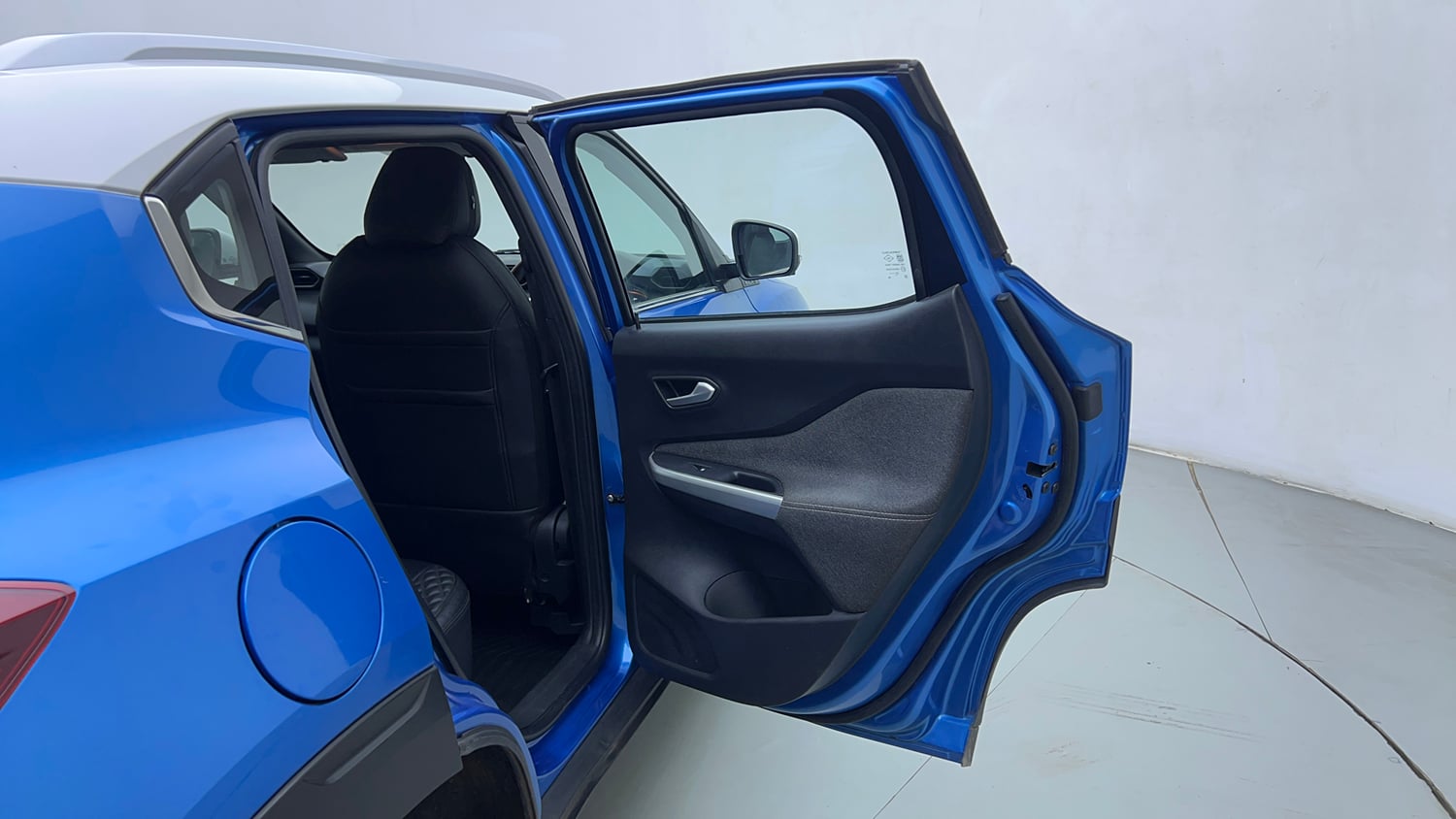 Used 2022 Nissan Magnite XV Petrol Manual interior RIGHT REAR DOOR OPEN VIEW