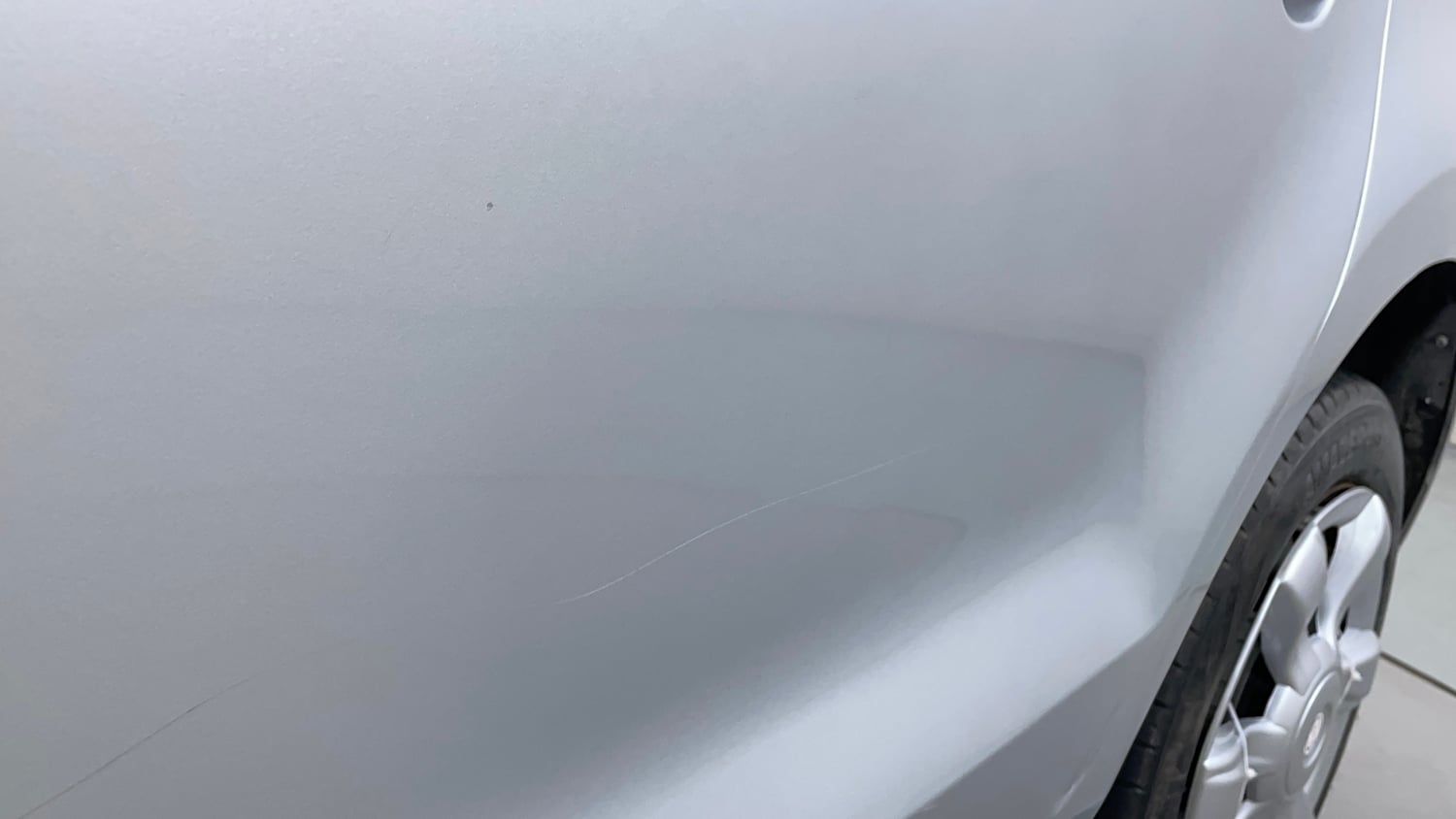 Used 2013 Volkswagen Polo Comfortline 1.2L (P) Petrol Manual dents MINOR SCRATCH