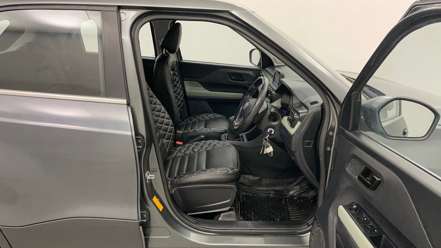 Used 2023 Tata Punch Adventure Rhythm Pack MT Petrol Manual interior RIGHT SIDE FRONT DOOR CABIN VIEW
