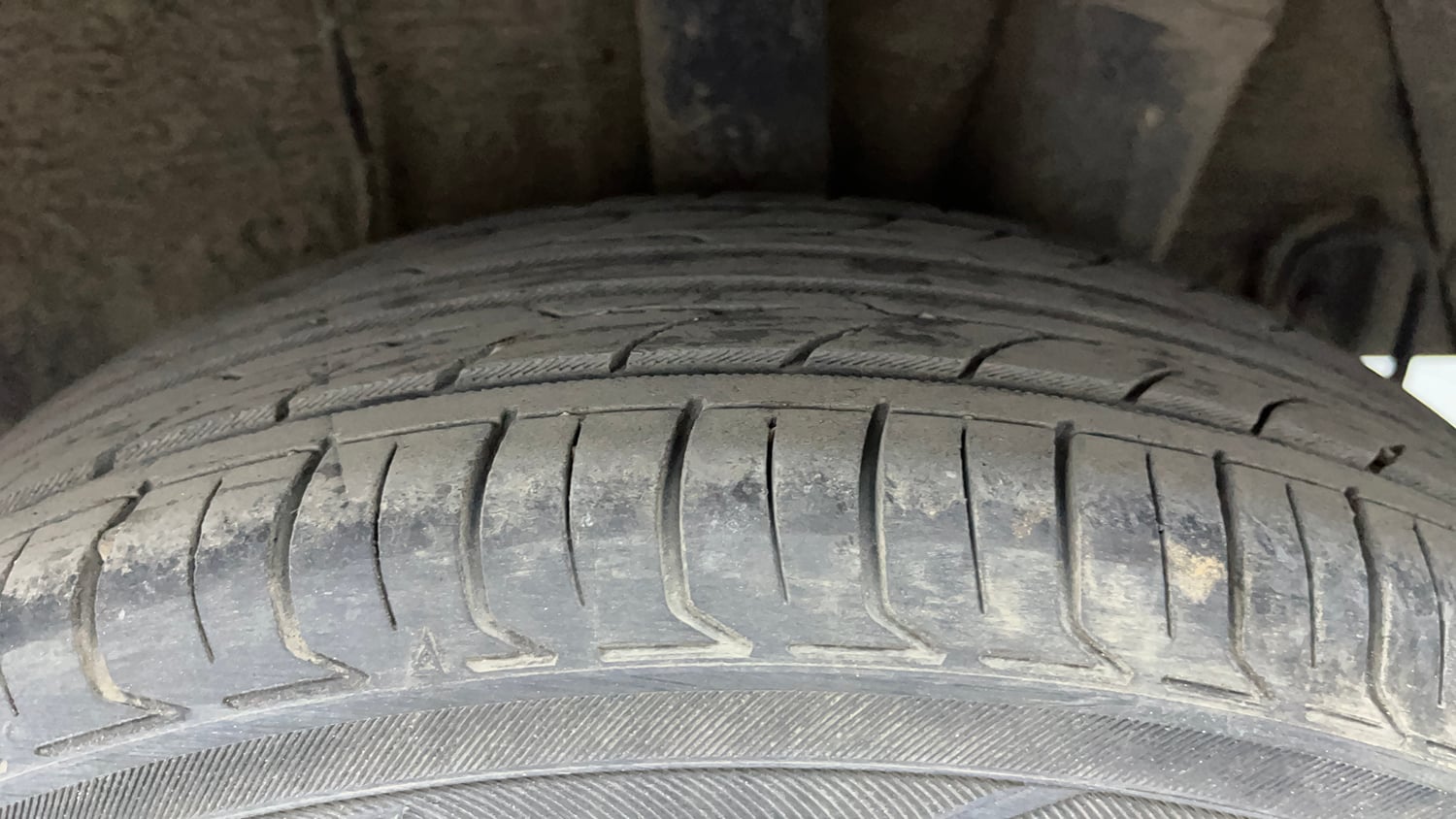 Used 2019 Hyundai Grand i10 Asta 1.2 Kappa VTVT Petrol Manual tyres LEFT REAR TYRE TREAD VIEW