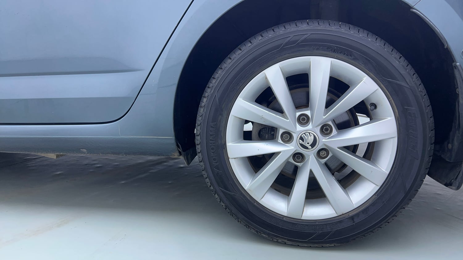 Used 2018 Skoda Octavia 1.8 TSI L&K Petrol Automatic tyres LEFT REAR TYRE RIM VIEW
