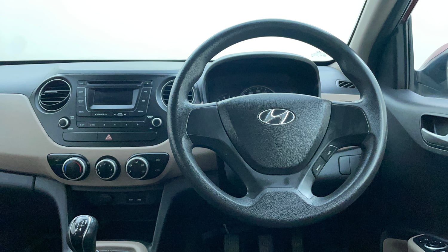 Used 2013 Hyundai Grand i10 Sportz 1.1 CRDi Diesel Manual interior STEERING VIEW