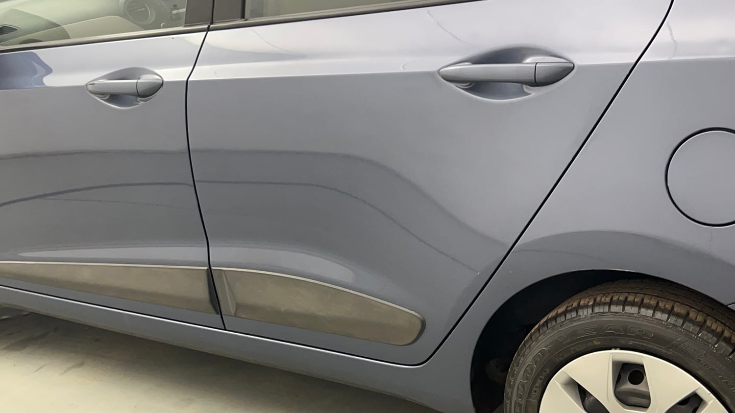 Used 2015 Hyundai Xcent S 1.2 Petrol Manual dents MINOR SCRATCH