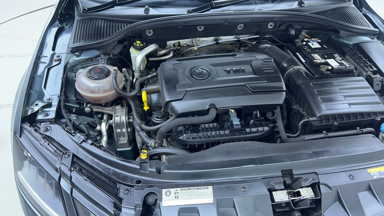 Used 2018 Skoda Octavia 1.8 TSI L&K Petrol Automatic engine ENGINE RIGHT SIDE VIEW