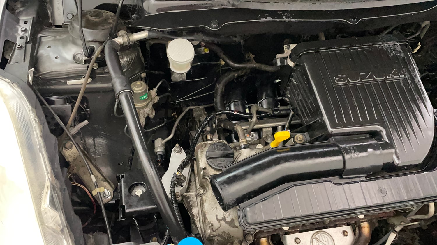 Used 2012 Maruti Suzuki Swift VXi Petrol Manual engine ENGINE RIGHT SIDE VIEW