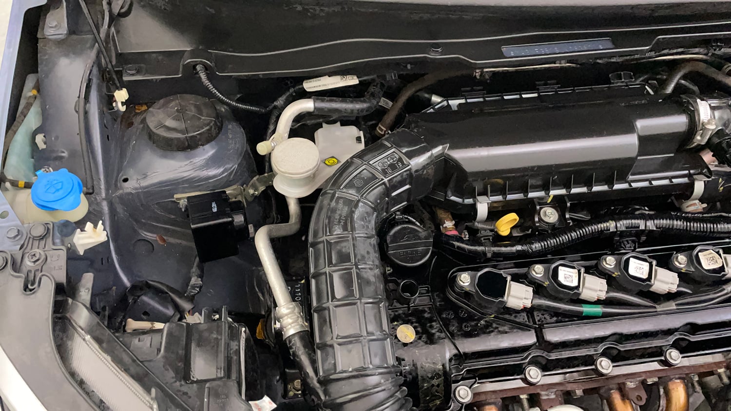 Used 2020 Maruti Suzuki Ignis Alpha 1.2 AMT Petrol Automatic engine ENGINE RIGHT SIDE VIEW