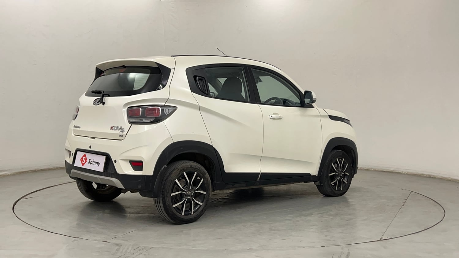 Used 2018 Mahindra KUV100 NXT K8 D 6 STR Diesel Manual exterior RIGHT REAR CORNER VIEW