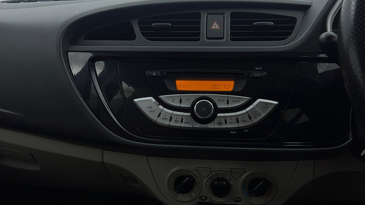 Used 2016 Maruti Suzuki Alto K10 VXi Petrol Manual top_features Integrated (in-dash) music system