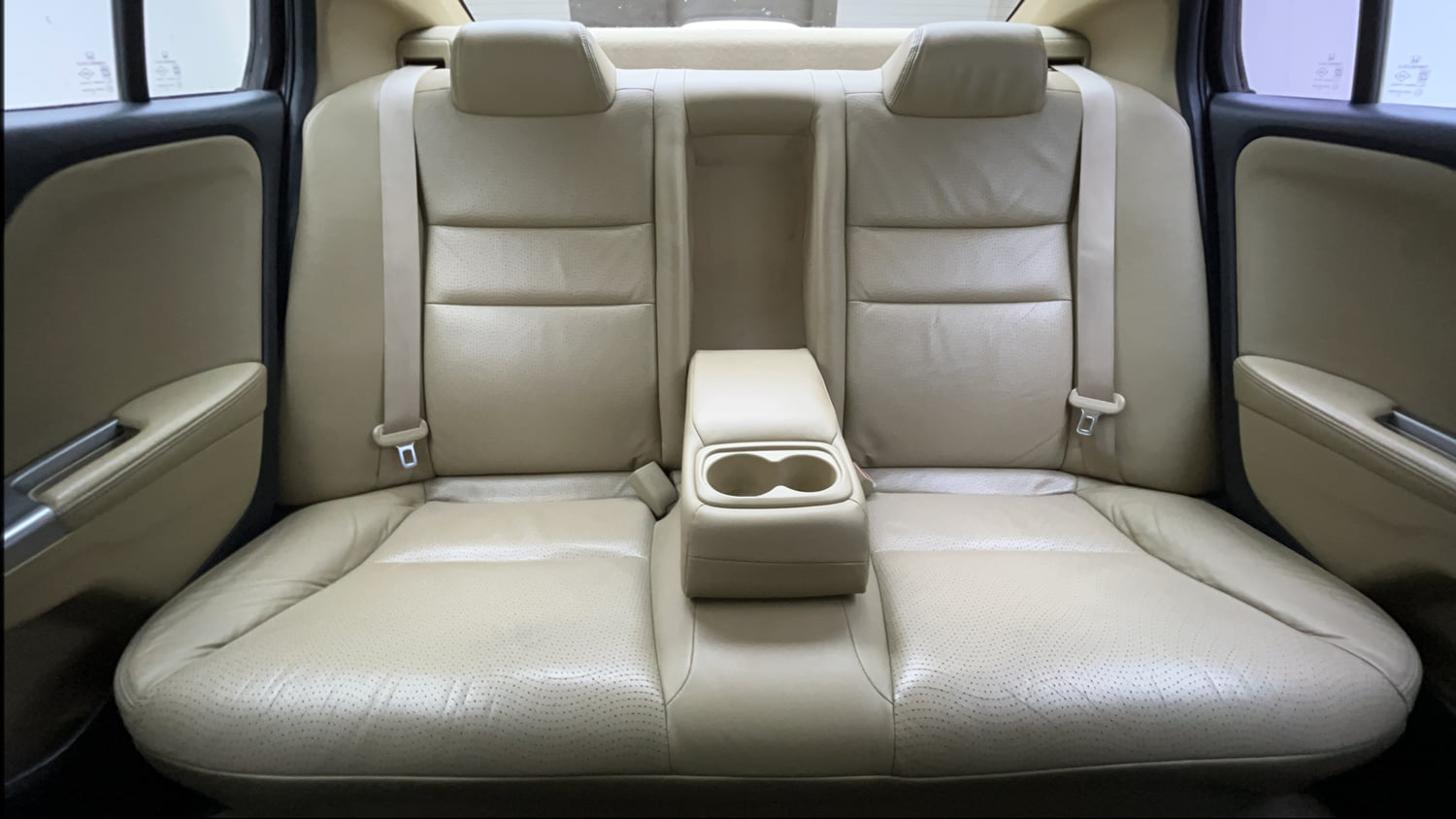 Used 2015 Honda City VX CVT Petrol Automatic interior REAR SEAT CONDITION VIEW