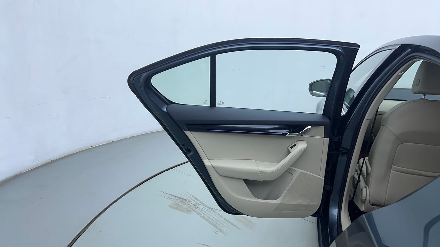 Used 2018 Skoda Octavia 1.8 TSI L&K Petrol Automatic interior LEFT REAR DOOR OPEN VIEW