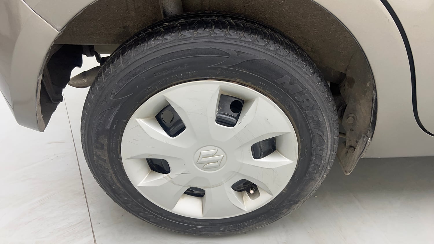 Used 2019 Maruti Suzuki Wagon R ZXi 1.2 AMT Petrol Automatic tyres RIGHT REAR TYRE RIM VIEW