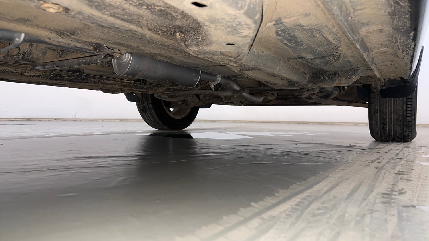 Used 2018 Tata Tiago Revotron XZ Petrol Manual extra REAR RIGHT UNDERBODY VIEW