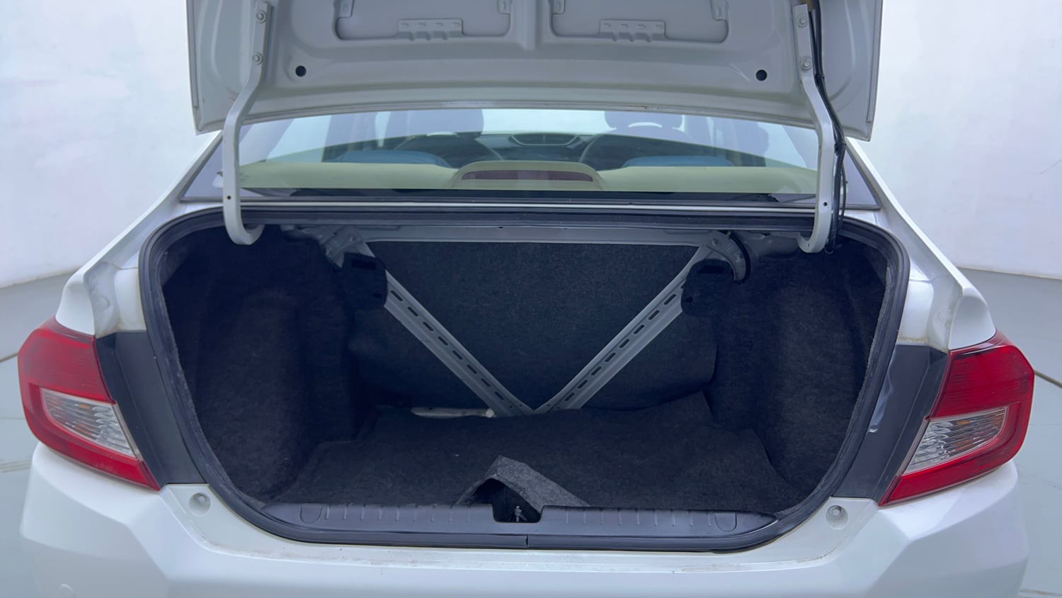 Used 2020 Honda Amaze 1.2 S MT Petrol Petrol Manual interior DICKY INSIDE VIEW