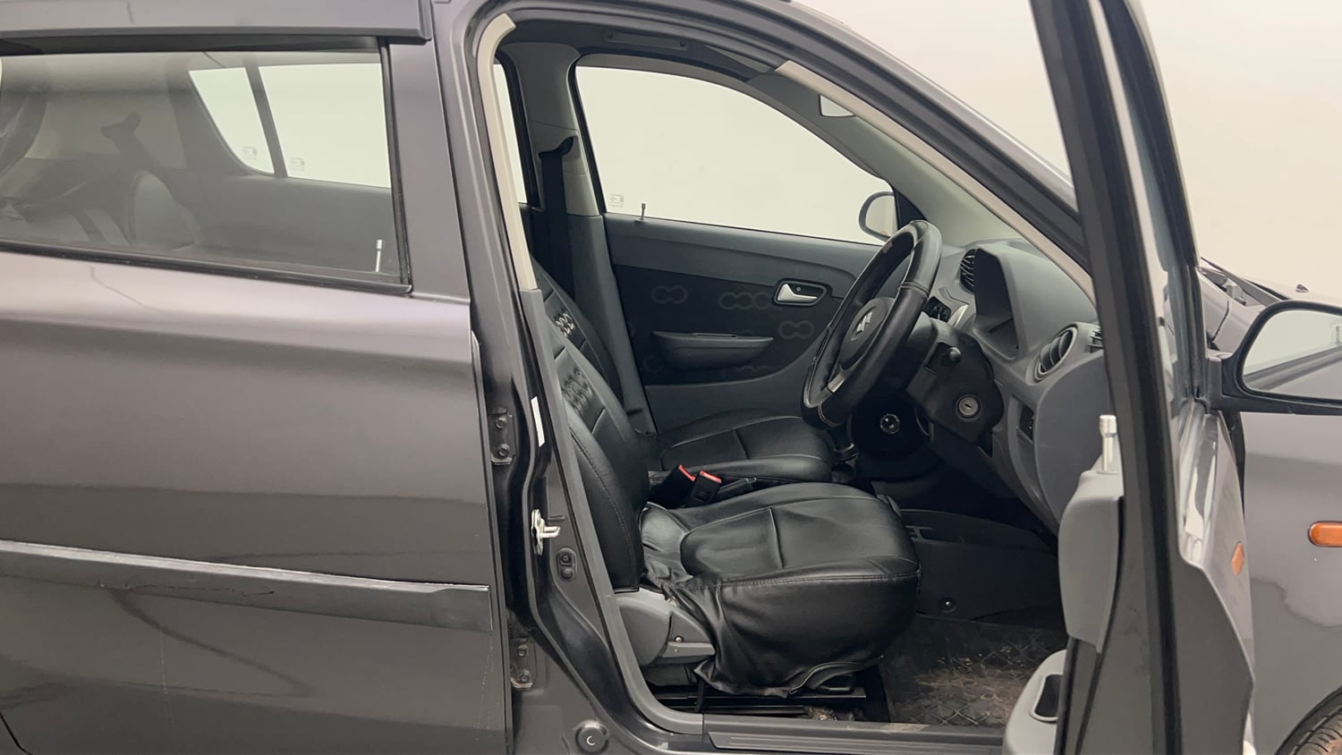 Used 2015 Maruti Suzuki Alto 800 Lxi Petrol Manual interior RIGHT SIDE FRONT DOOR CABIN VIEW