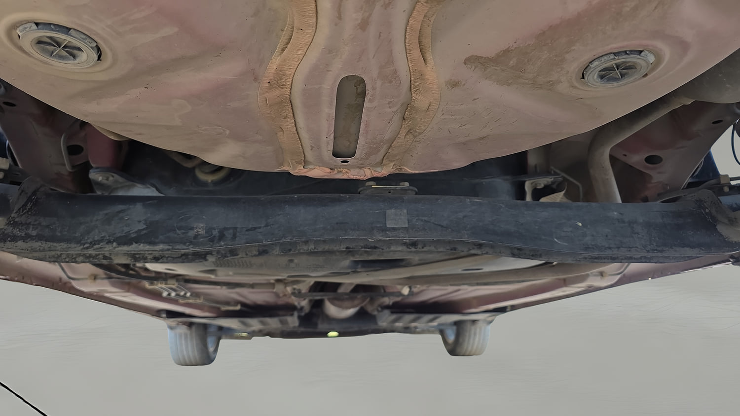 Used 2023 Toyota Glanza V Petrol Manual extra REAR UNDERBODY VIEW (TAKEN FROM REAR)