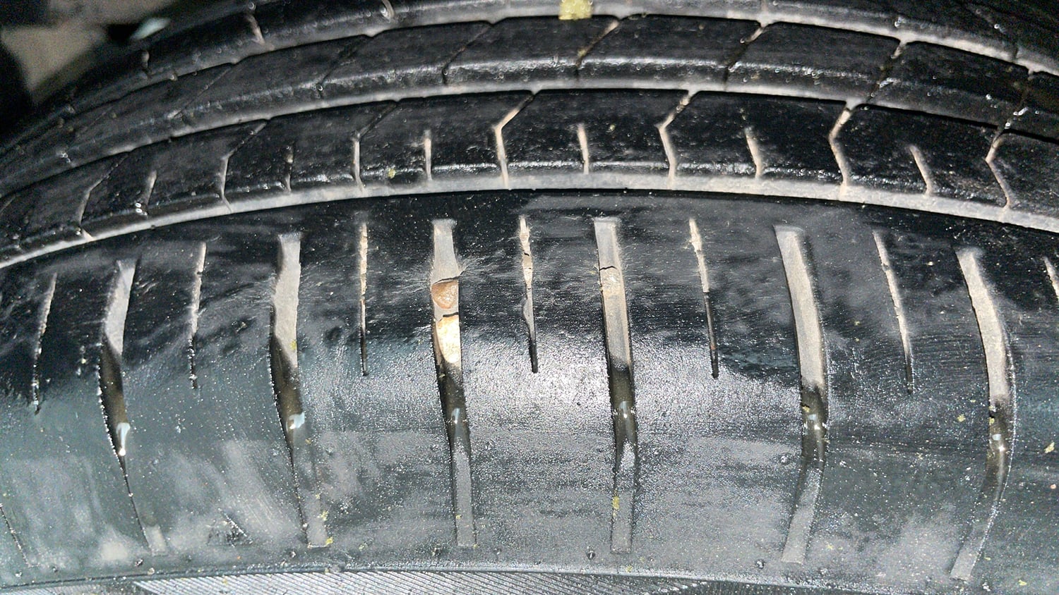 Used 2022 Toyota Glanza S Petrol Manual tyres LEFT FRONT TYRE TREAD VIEW