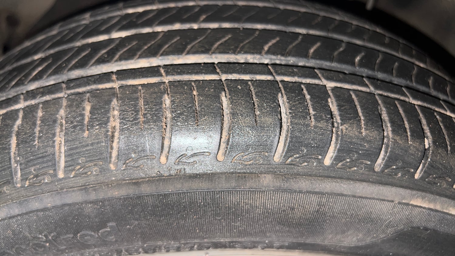 Used 2023 Hyundai Grand i10 Nios Sportz 1.2 Kappa VTVT Petrol Manual tyres LEFT FRONT TYRE TREAD VIEW