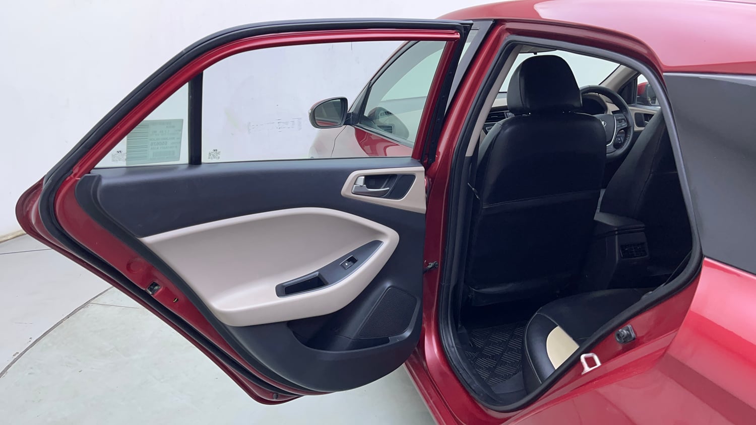 Used 2019 Hyundai Elite i20 Sportz Plus 1.2 Petrol Manual interior LEFT REAR DOOR OPEN VIEW