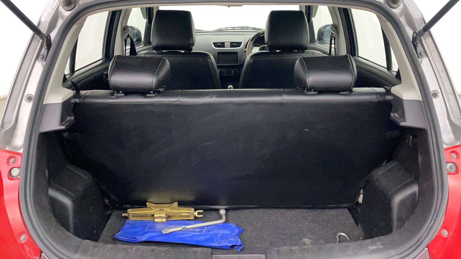 Used 2012 Maruti Suzuki Swift VXi Petrol Manual interior DICKY INSIDE VIEW