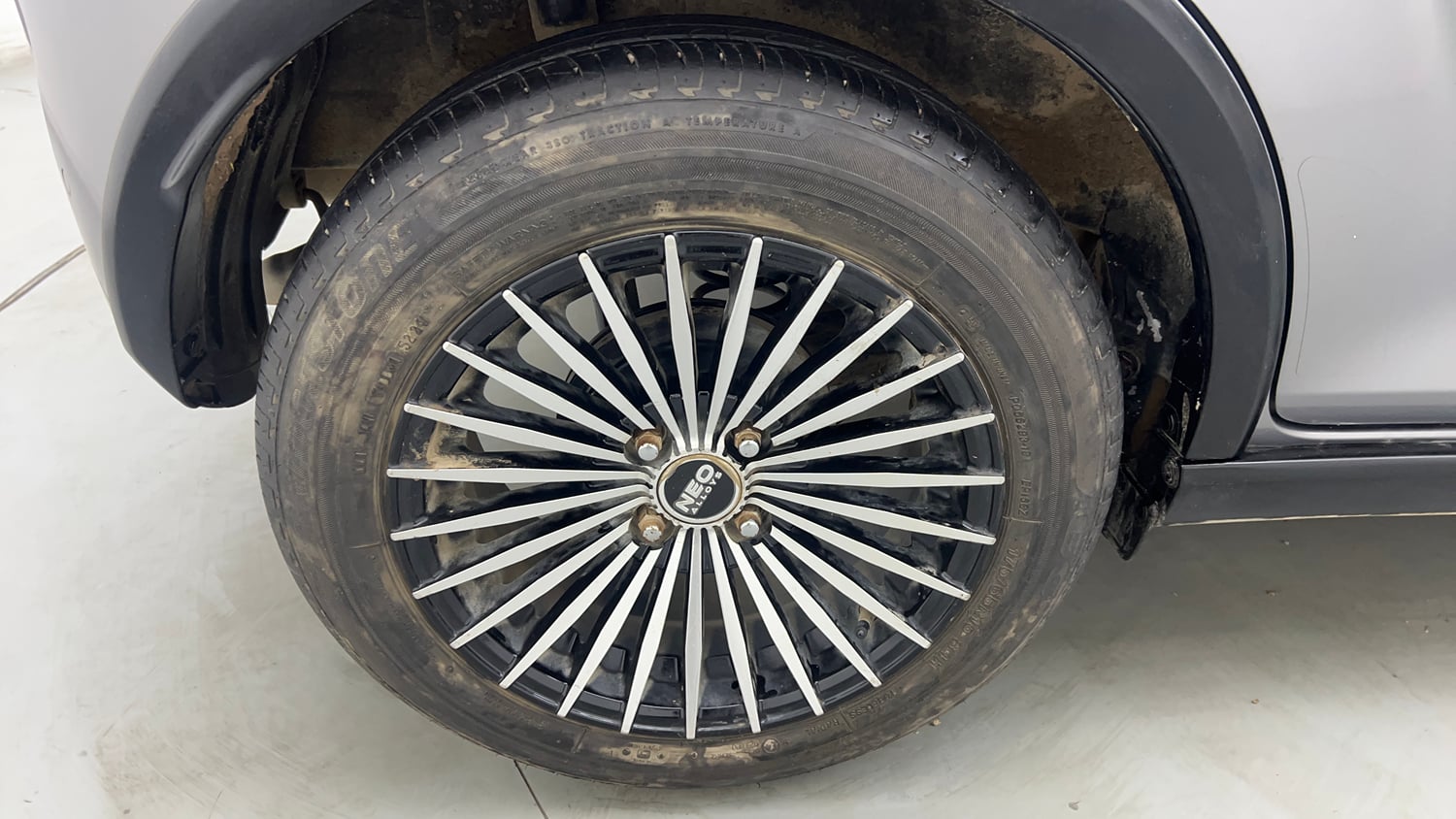 Used 2025 Maruti Suzuki Ignis Delta 1.2 AMT Petrol Automatic tyres RIGHT REAR TYRE RIM VIEW