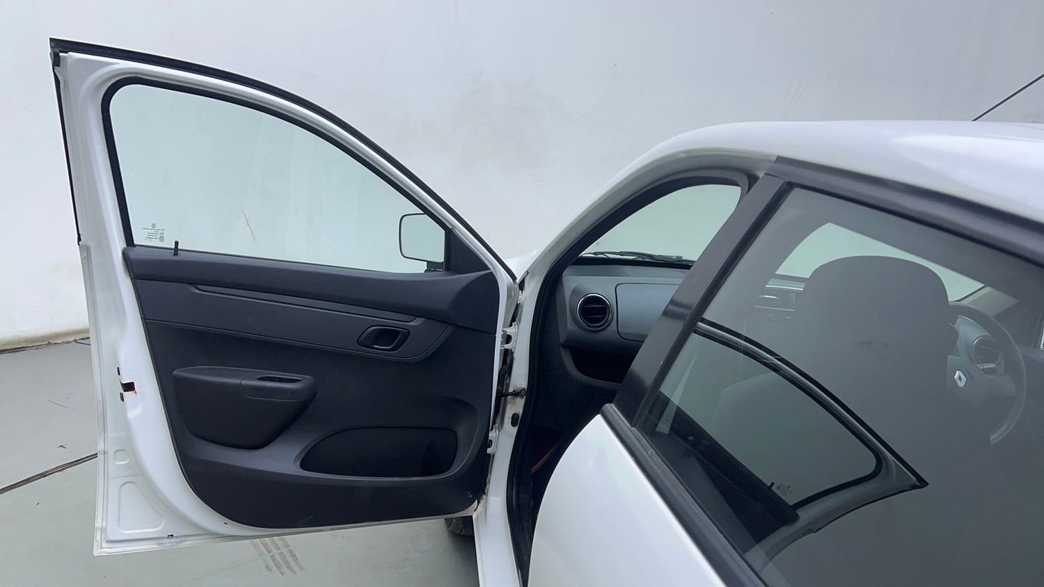 Used 2015 Renault Kwid RXT Petrol Manual interior LEFT FRONT DOOR OPEN VIEW