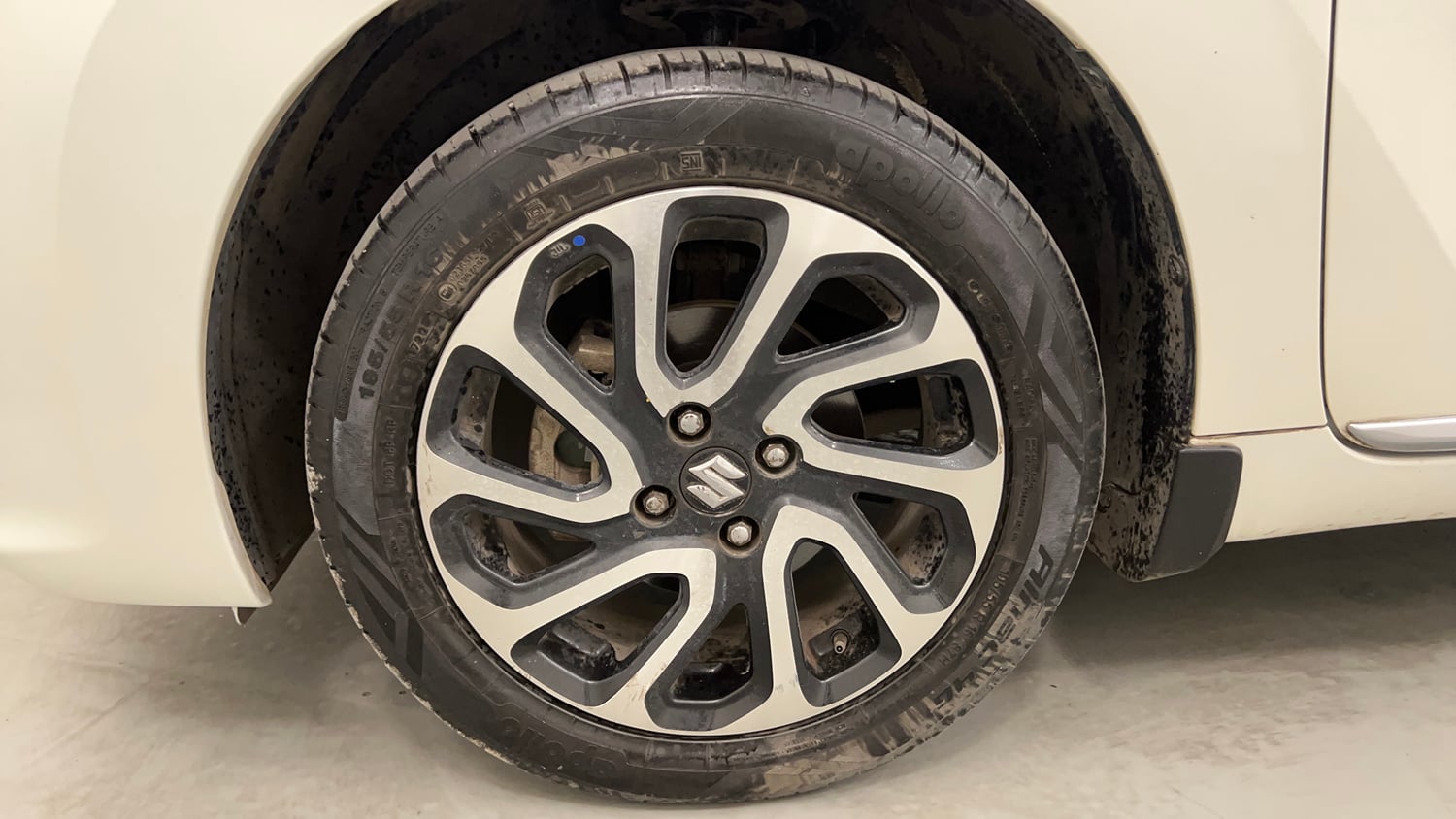 Used 2022 Maruti Suzuki Baleno Alpha AGS Petrol Automatic tyres LEFT FRONT TYRE RIM VIEW
