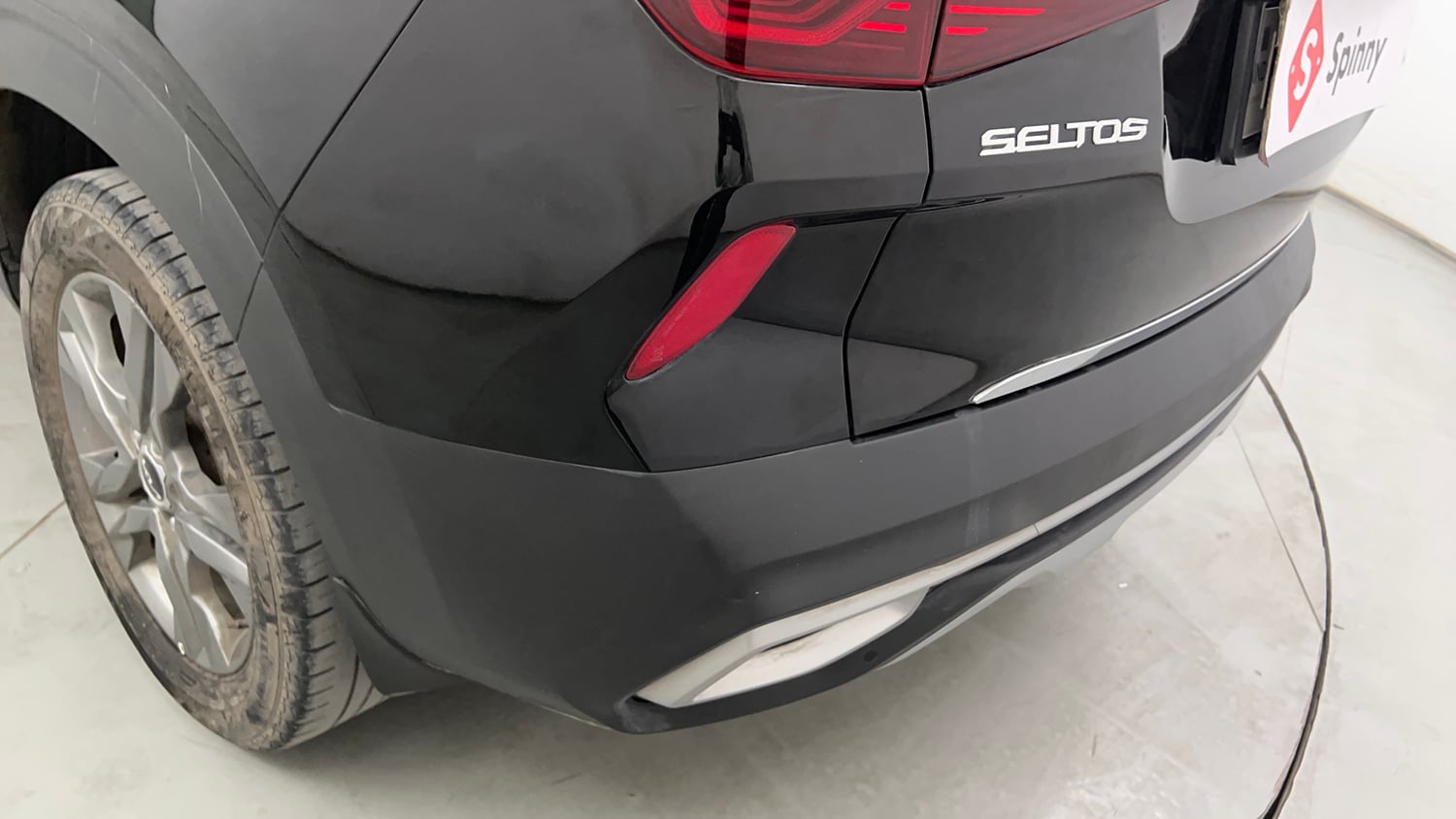 Used 2022 Kia Seltos HTX 1.5 Petrol Manual dents MINOR SCRATCH